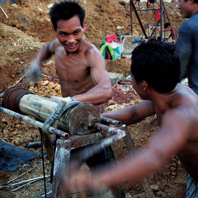 ���Ͷ���4��-������