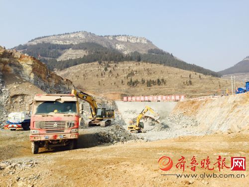 ���϶�����·���ӡ�ɽ����һ����������