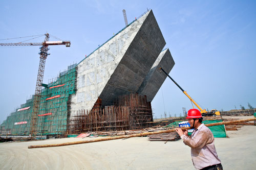 渡江战役纪念馆主体工程结构顺利通过验收