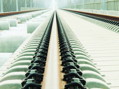 一公司高速铁路无砟轨道Ⅰ型板施工技术又有新突破