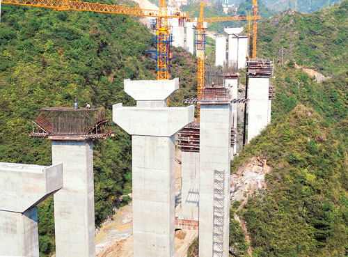 五公司承建德（兴）上（饶）高速公路关口高架桥多举措确保工程安全质量