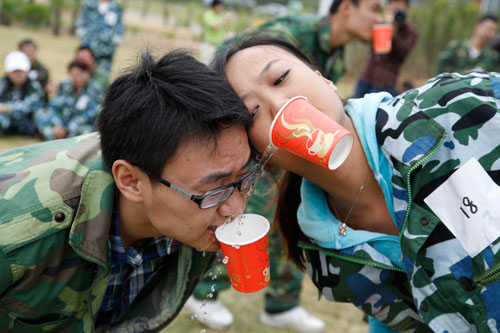 男女拓展小游戏|拓展小游戏--搭桥过河