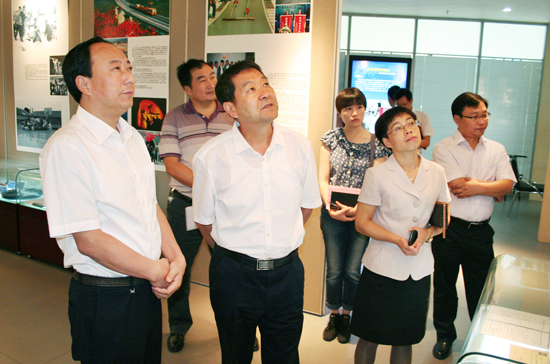 �����ľֻ������2012�����ó������ͻ�����׽�