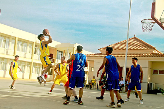 �����ľ�פ������Ա������������������