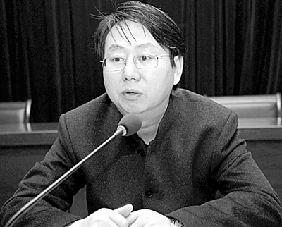科技日报:伍军: 注重科技工作者利益表达