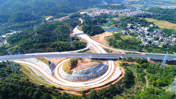 公司承建潮漳高速意溪互通图片