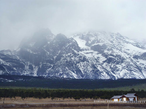 ����������ѩɽ�� ��־ ��