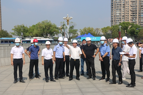 九江市副市长容长贵到安装公司参建九江火车站站房改造项目检查指导